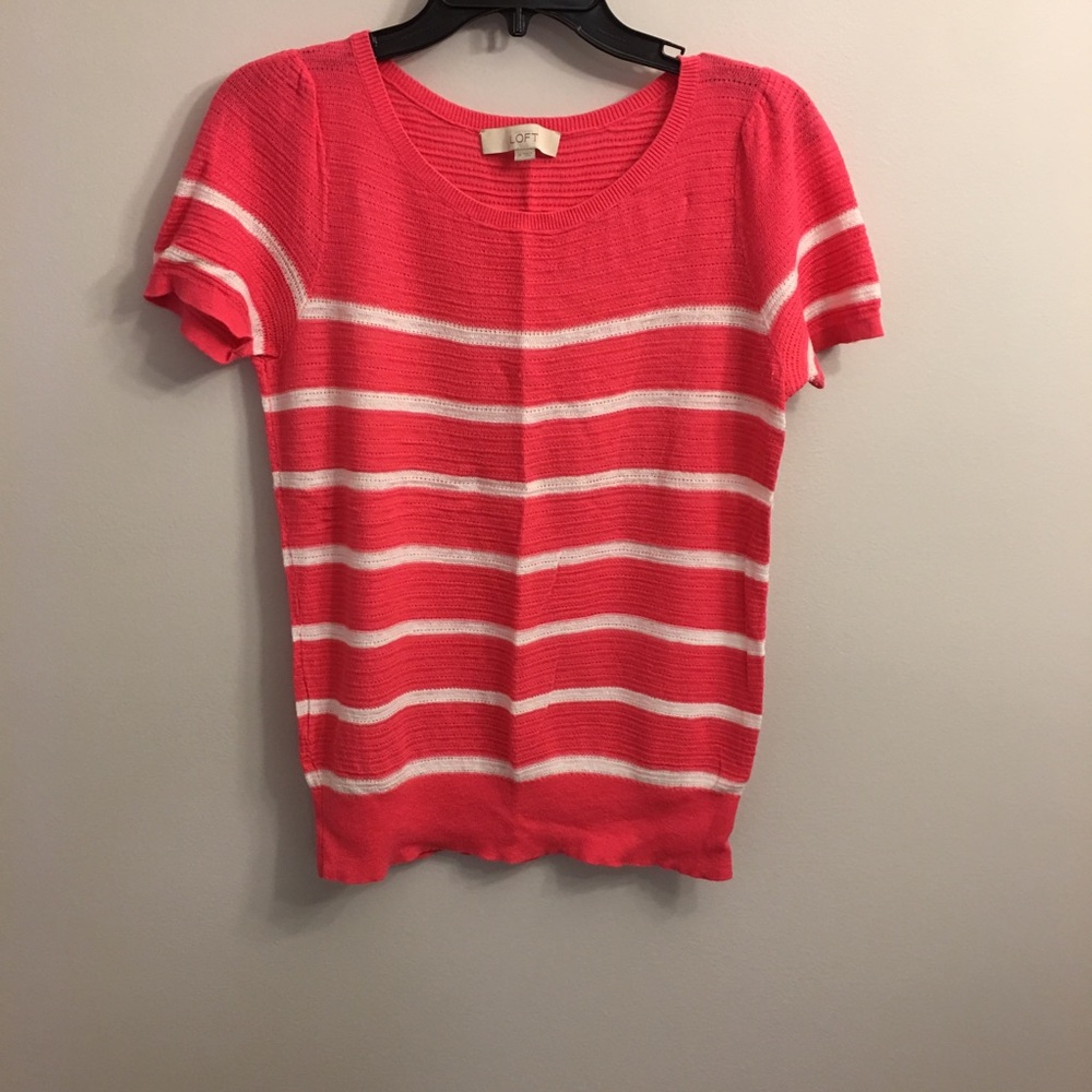 LOFT top size M Bright pinkish color and white